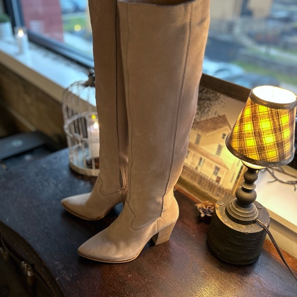 Lucky Brand Real Leather Boots - Picture 3 of 8